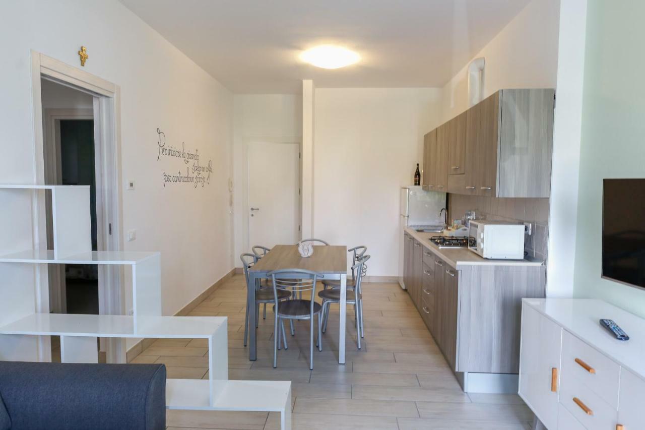 Appartamenti Residence Tulipano 西尔米奥奈 外观 照片