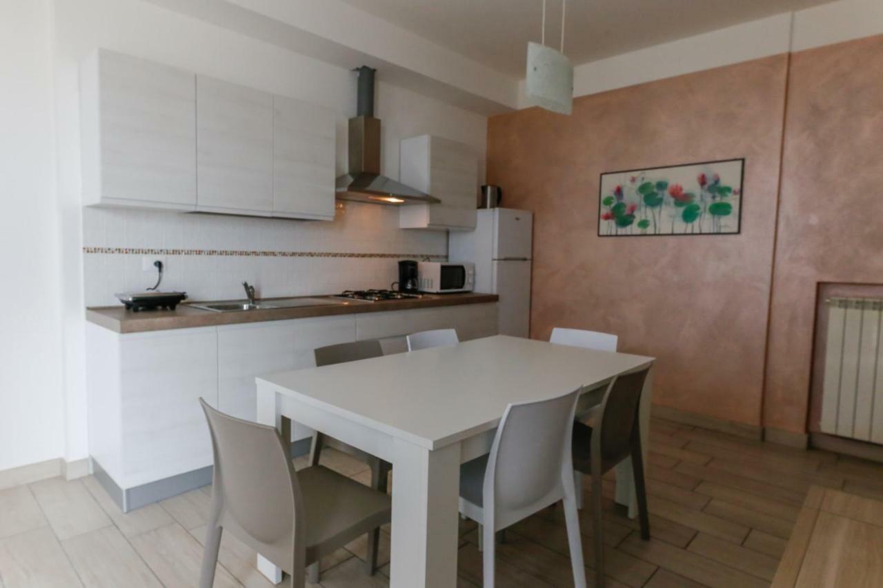 Appartamenti Residence Tulipano 西尔米奥奈 外观 照片