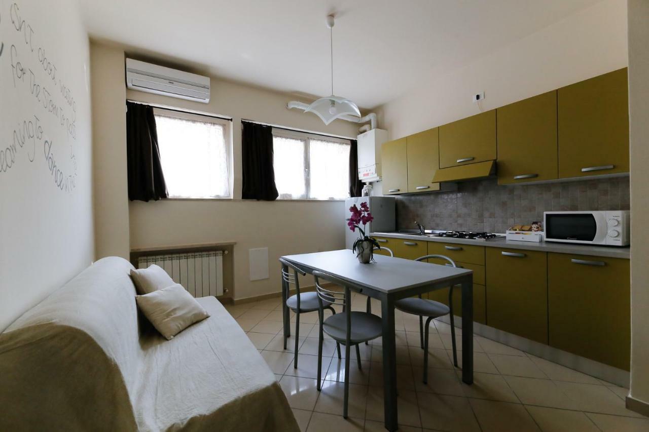 Appartamenti Residence Tulipano 西尔米奥奈 外观 照片