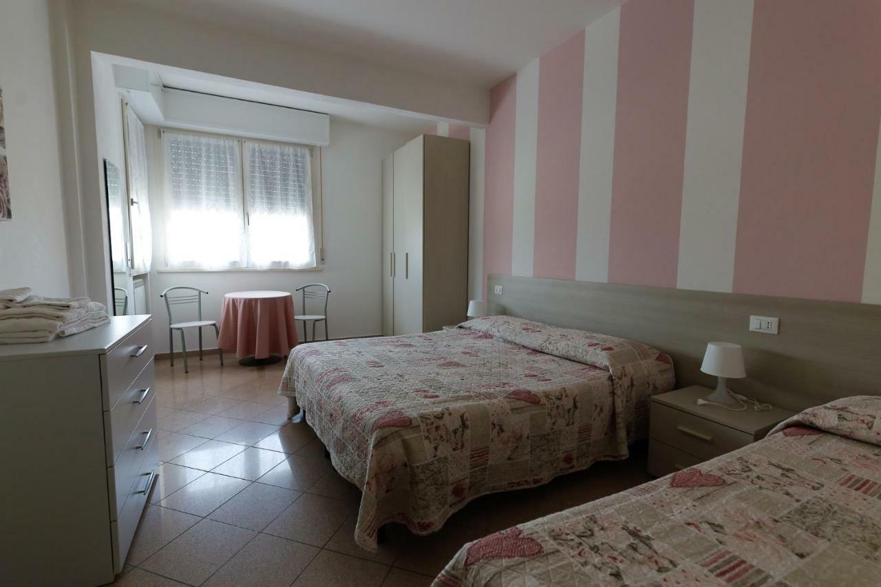Appartamenti Residence Tulipano 西尔米奥奈 外观 照片