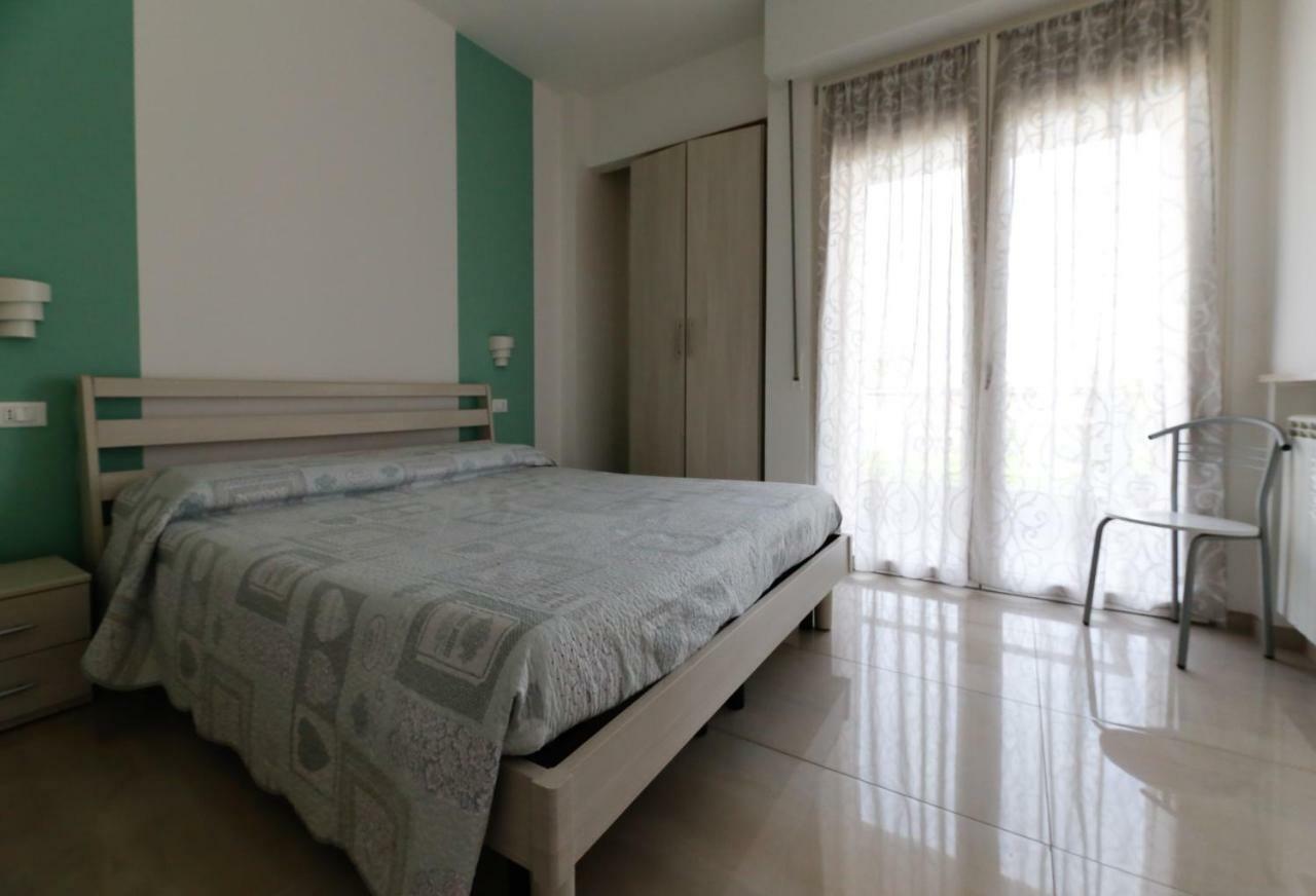 Appartamenti Residence Tulipano 西尔米奥奈 外观 照片